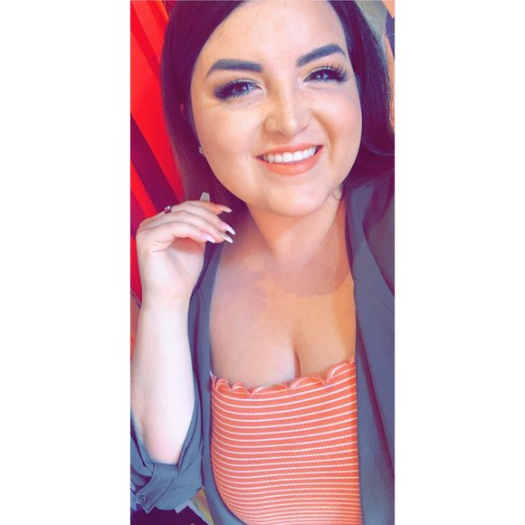 Meet your Posher, Rebecca - Picture 1 of 1